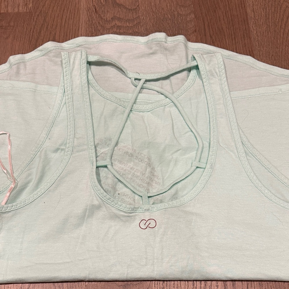 Graphic Tank Tops Set - Picture 6 of 8